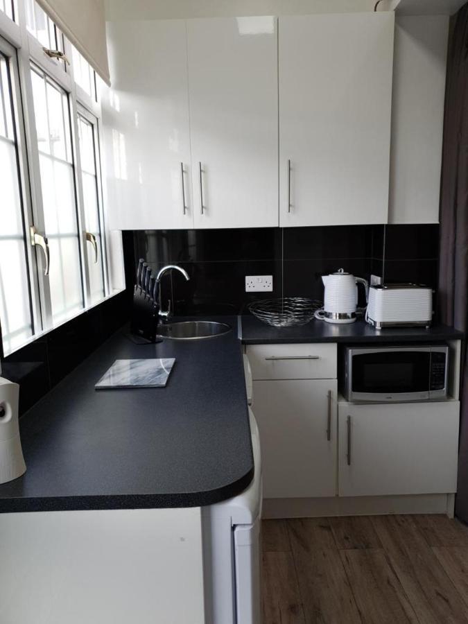 Apartamento Star London Brent Street Cosy 1-Bed Hideaway Hendon Exterior foto