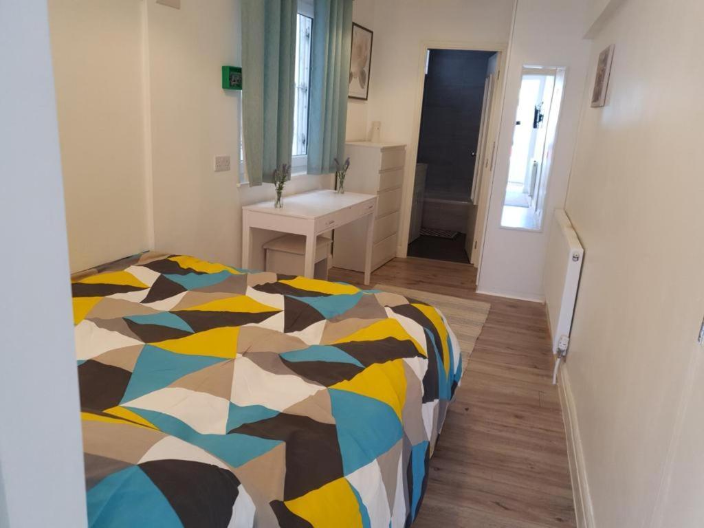 Apartamento Star London Brent Street Cosy 1-Bed Hideaway Hendon Exterior foto